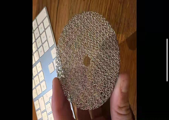 Filtro de malla de alambre de punto industrial con agujero redondo de 2 mm y muestra
