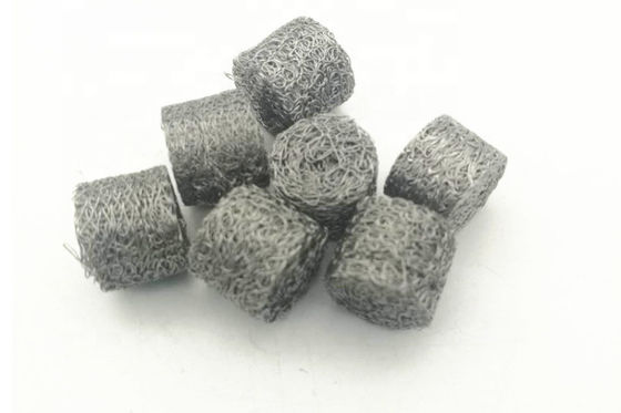 Malla de alambre tejida comprimida flexible de 20*60 mm que proporciona una excelente filtración y estabilidad estructural en aplicaciones industriales